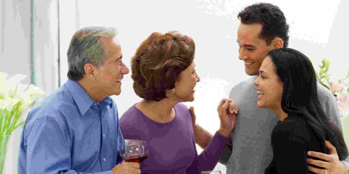 وابستگی به والدین در بزرگسالی و روش‌هایی برای کاهش آن