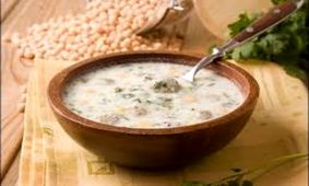 طرز تهیه آش دوغ با گوشت چرخ کرده