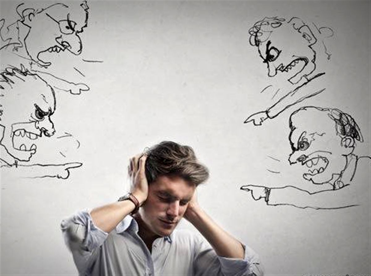 ترس از قضاوت دیگران و 5 راهکار برای مبارزه با آن
