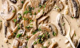 طرز تهیه سس قارچ برای همبرگر و پاستا