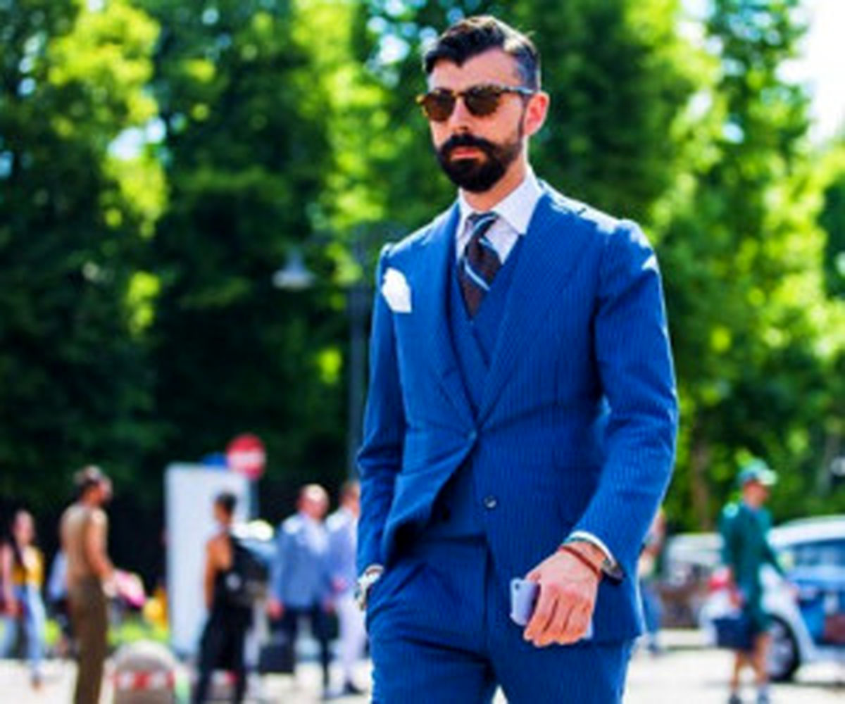 کت شلوار آبی را با چه چیزی ست کنیم؟