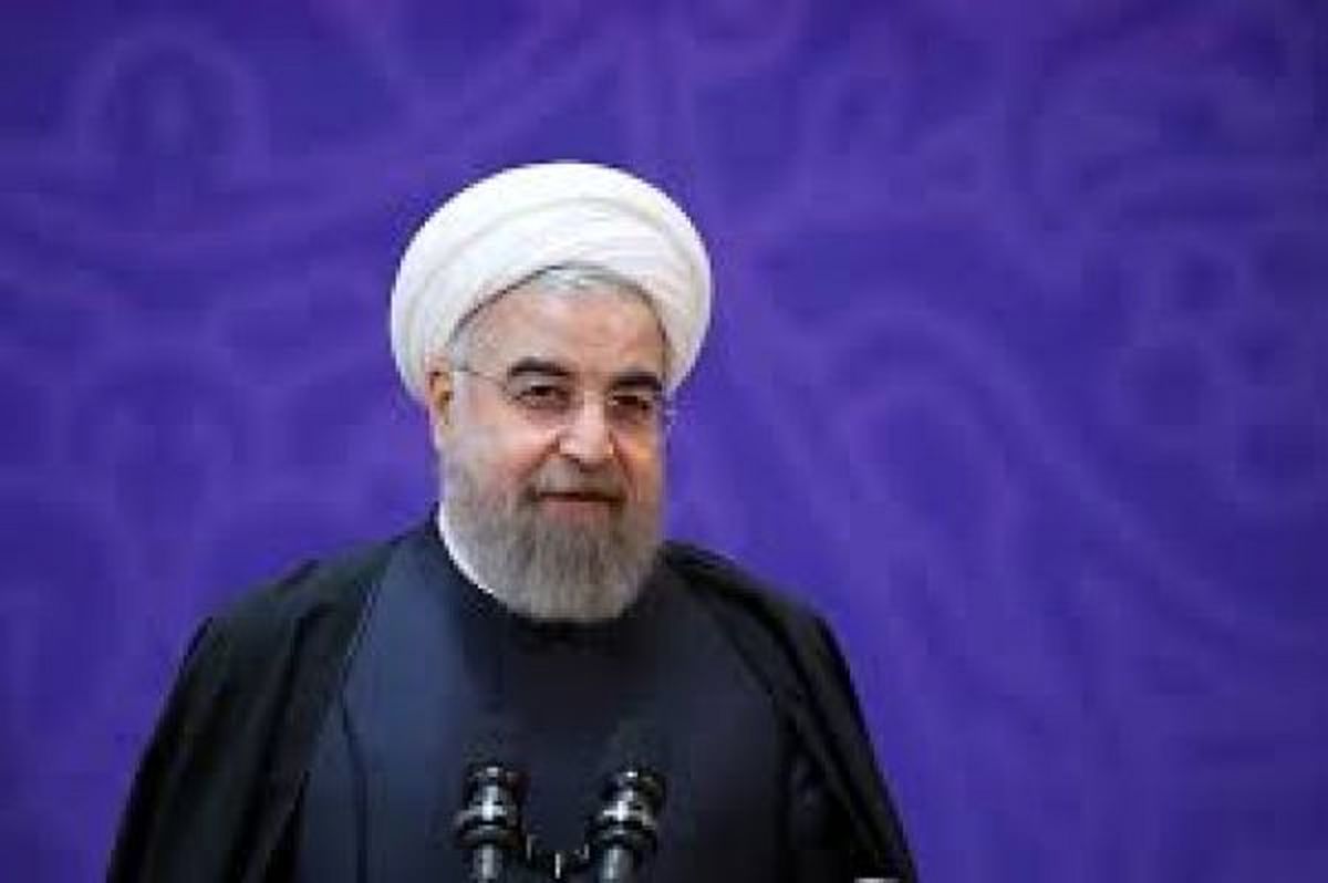 چهره اخم آلود حسن روحانی در دو مراسم تحلیف و تنفیذ