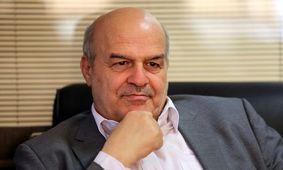 عیسی کلانتری: نشستن من همیشه اینطوری بوده؛ چرا عذرخواهی کنم؟/ این حرف های مزخرف درمورد من را بعضی خبرنگاران درمی آورند