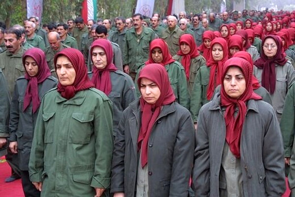 واکنش ۲ آمریکایی به حضور پمپئو و برخی از نمایندگان کنگره در اجلاس منافقین