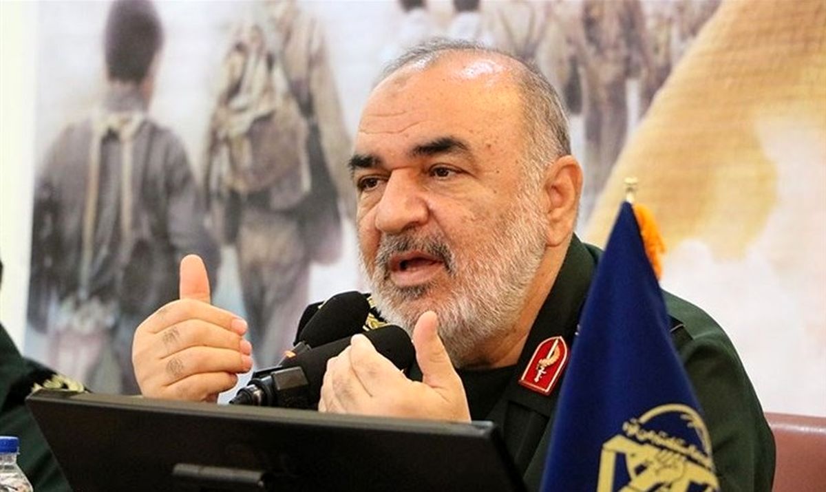 سردار سلامی: منتظر هستیم ستاد کرونا در مورد تعطیلات تصمیم بگیرد تا همه نیروهایمان پای کار بیایند