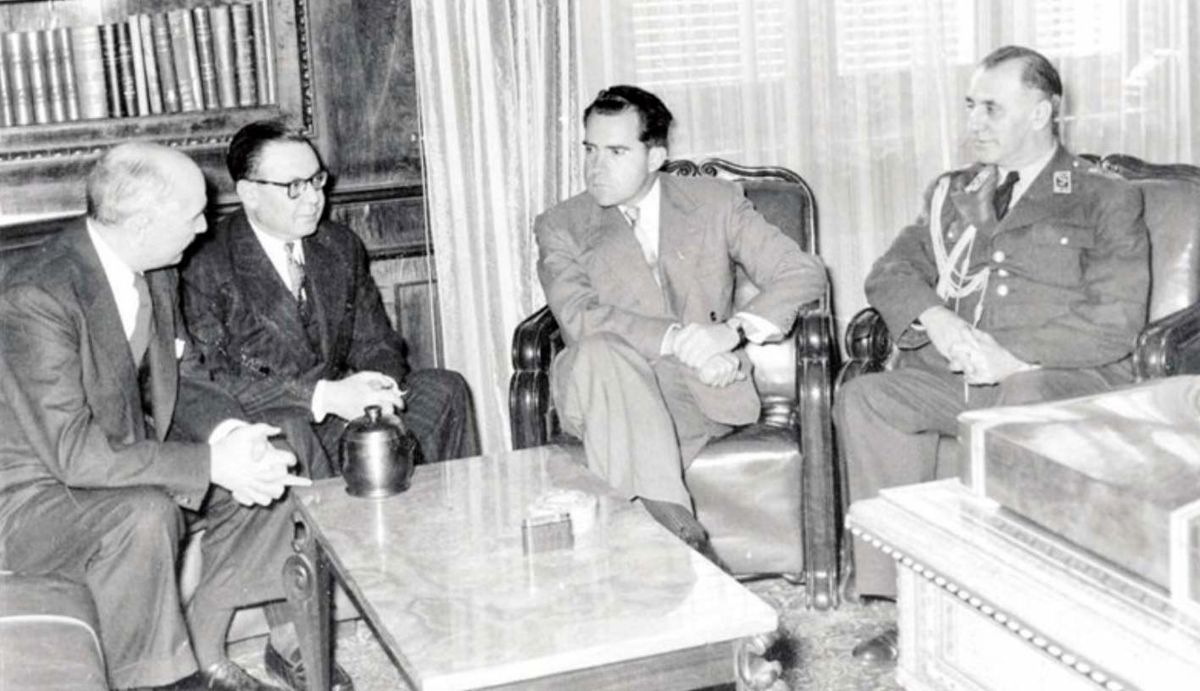 مروری بر شورشی که شکست خورد/ کودتای ۲۵ مرداد چگونه در نطفه خفه شد؟/ سرانجام کودتاچیان؛ از ترور در عراق تا اعدام در پشت بام مدرسه رفاه
