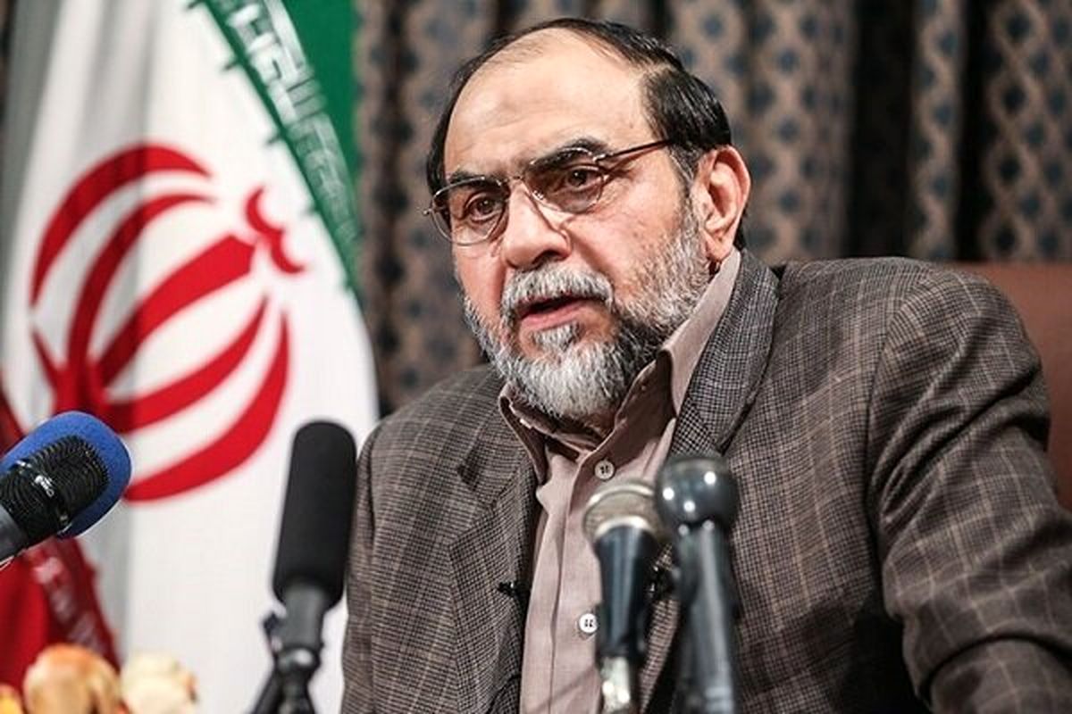 رحیم‌پور ازغدی از بیمارستان ترخیص شد/ او به دلیل ابتلا به کرونا بستری بود