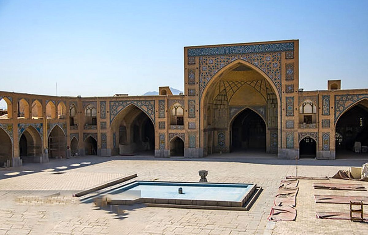 زلزله خاموش در مسجد حکیم اصفهان/ عکس