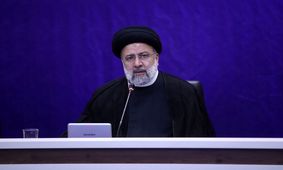 آقای رئیسی به بحران کمبود پزشک در کشور ورود پیدا کنید