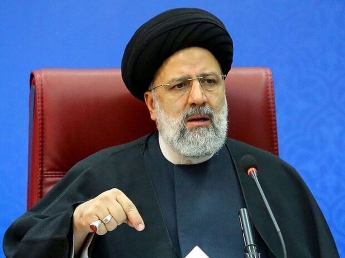 رئیسی: بنده و دولت از هزینه کردن آبرو برای نجات اقتصاد کشور دریغ نمی‌کنیم
