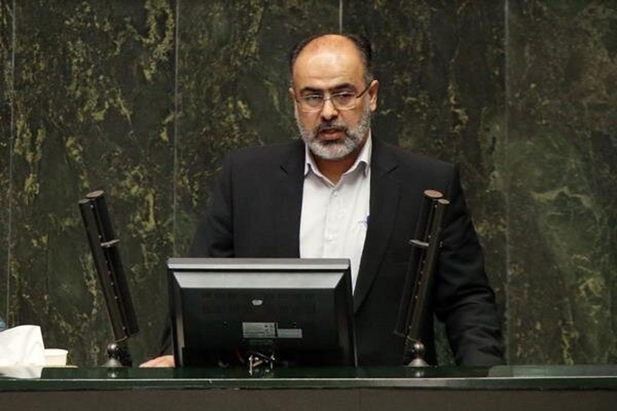 اصرار بر بازگشایی سراسری مدارس با شرایط کشور همخوانی ندارد