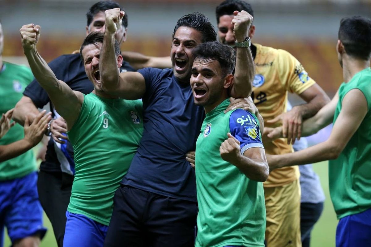 فرهاد مجیدی شاگرد خلف ناصر حجازی است

