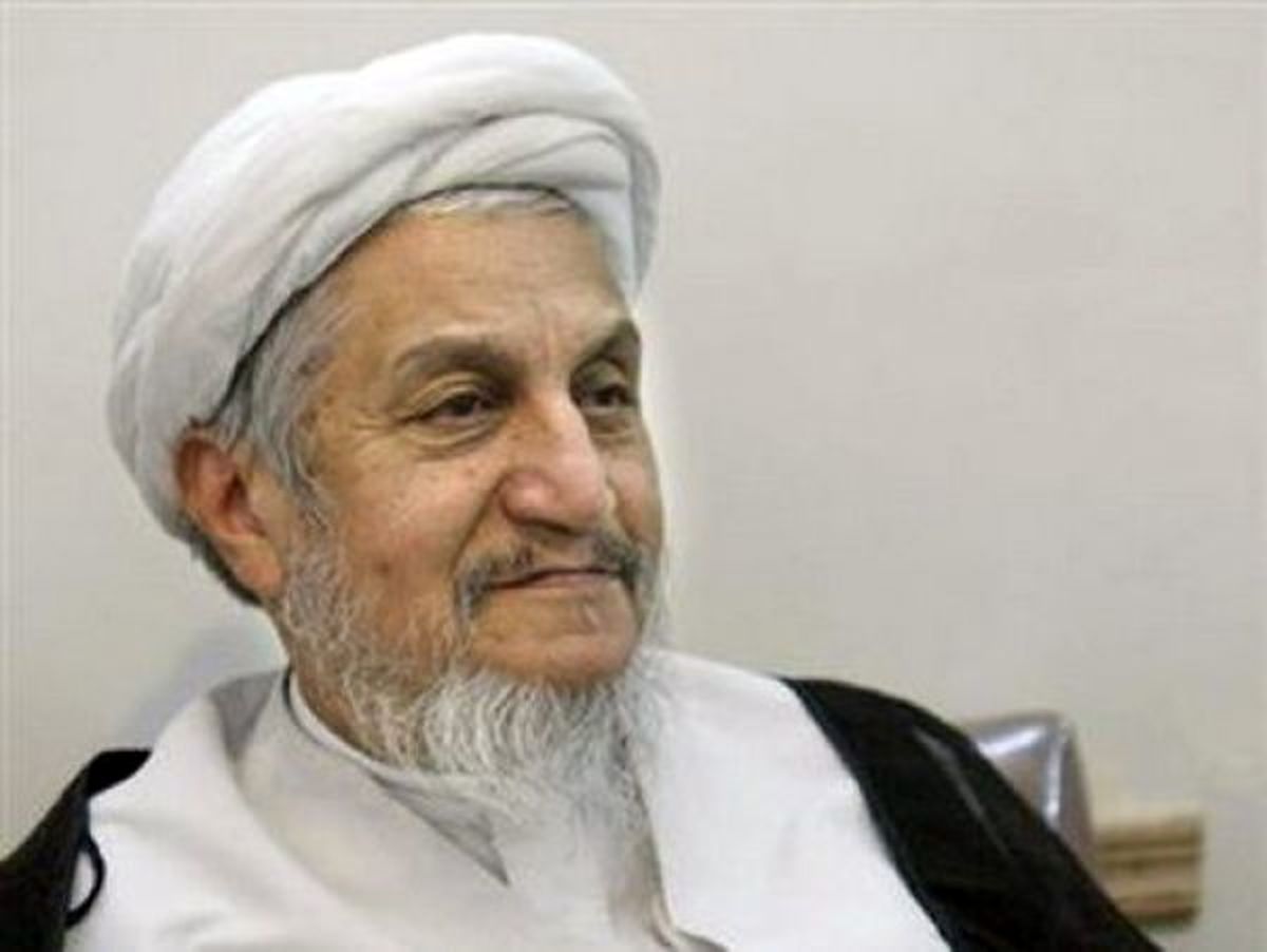 آیت الله صانعی: دیه مسلمان و غیر مسلمان برابر است/ خون بها، خون بهاست