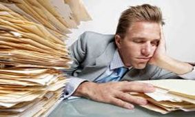 راههایی برای رفع احساس کسلی در محل کار
