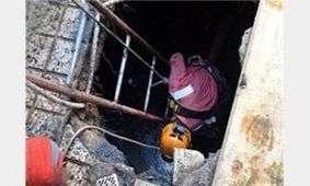 سقوط جوان تهرانی به داخل چاه در وسط خیابان