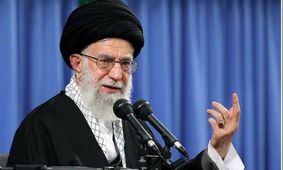 رهبرانقلاب: در تیم فوتبال اگر دفاع را مهاجم گذاشتند، تیم خواهد باخت+فیلم
