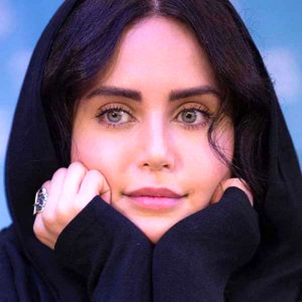 ببینید:کارِ موزون‌‌ الناز شاکردوست‌‌ با دامن