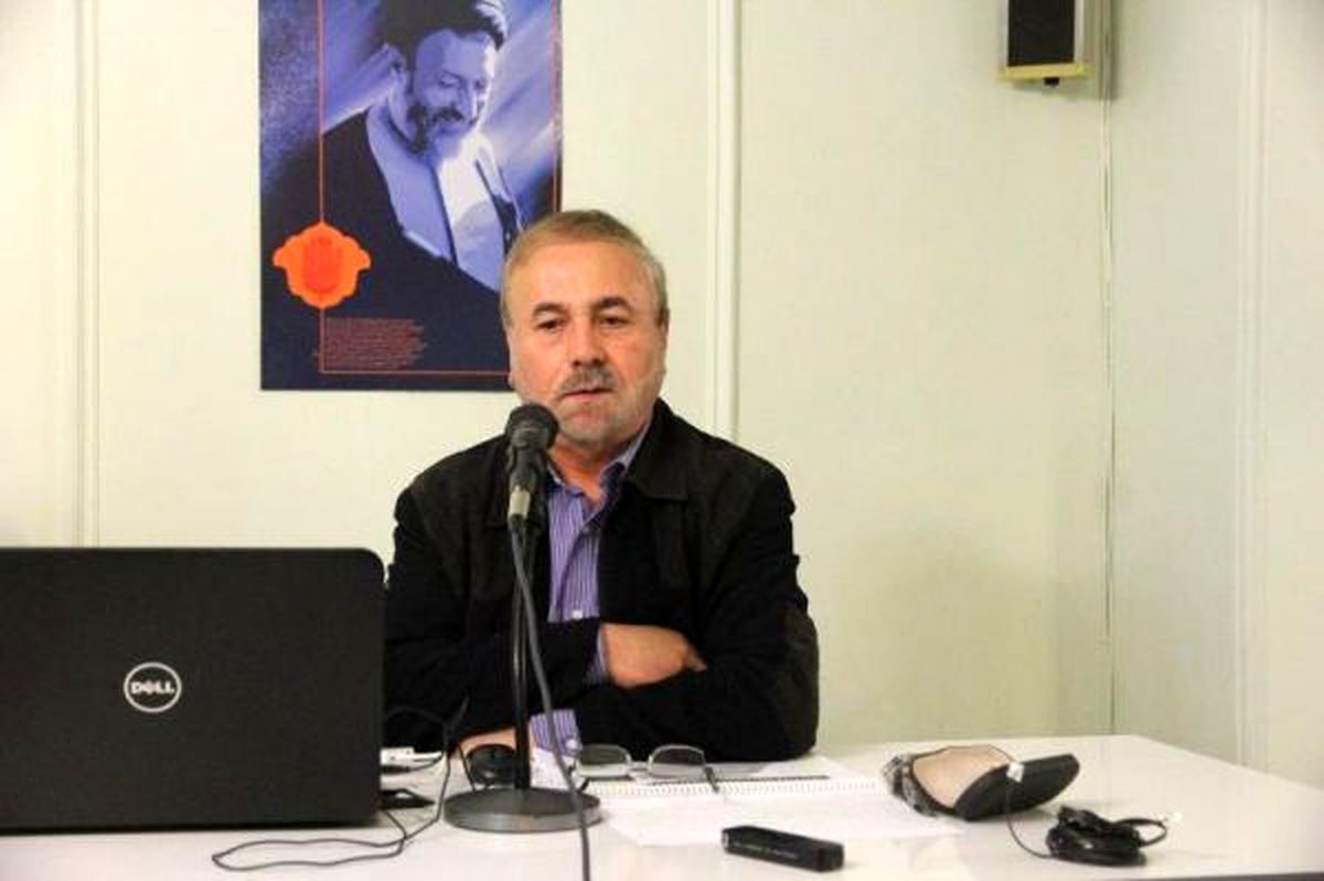 سیاست باید تکلیف خود را با اقتصاد مشخص کند