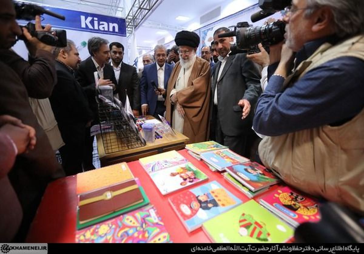 گفتگوی تولیدکنندگان با "رهبر انقلاب" در نمایشگاه کالای ایرانی+فیلم