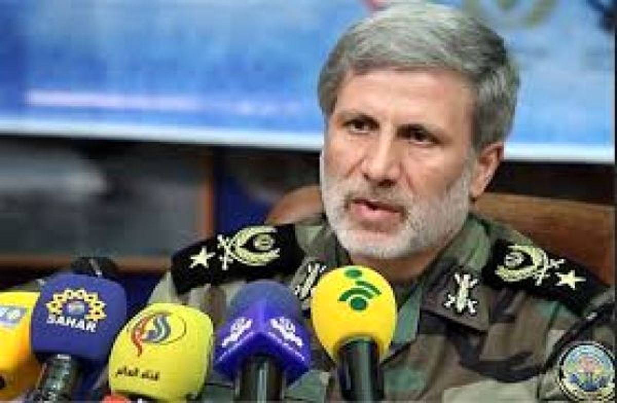 وزیر دفاع: آمریکا غلطی همچون حمله به هواپیمای مسافری کند، ناوهایش را به قعر دریا می‌فرستیم