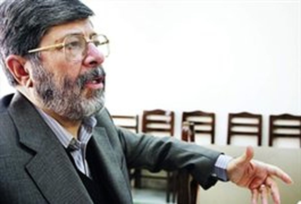 روایتی از حمایت امام و رهبری از دولت‌ها/بعد از خانه نشینی احمدی نژاد رهبری فرمودند اتفاقی نیفتاده
