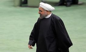 واکنش روحانی هنگام خروج از مجلس