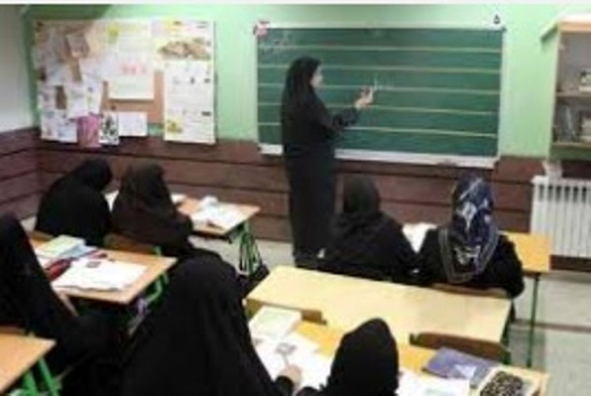 طرح الحاق یک ماده به قانون تعیین تکلیف استخدامی معلمان حق‌التدریسی تصویب شد