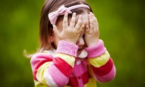 دلیل خجالتی بودن کودکان چیست؟