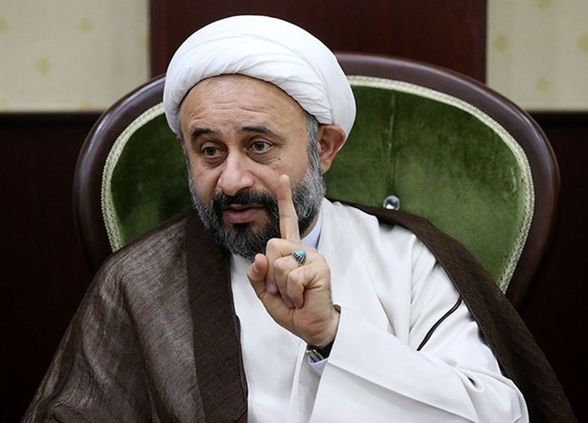 دختران خیابان انقلاب را باید به صداوسیما می‌بردند نه نیروی انتظامی