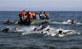 ۴ کشته و ۳۰ مفقود بر اثر غرق شدن قایق مهاجران در ساحل ترکیه