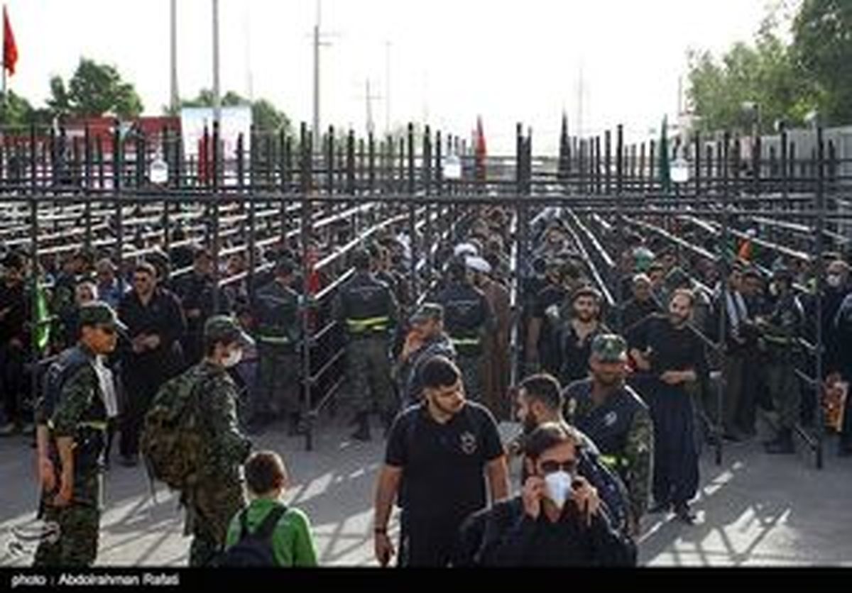 ازدحام زائران اربعین در مرز مهران