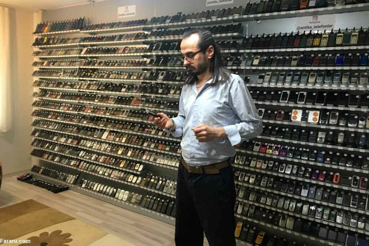 این مرد ۲۷۷۹ موبایل دارد/ ویدئو
