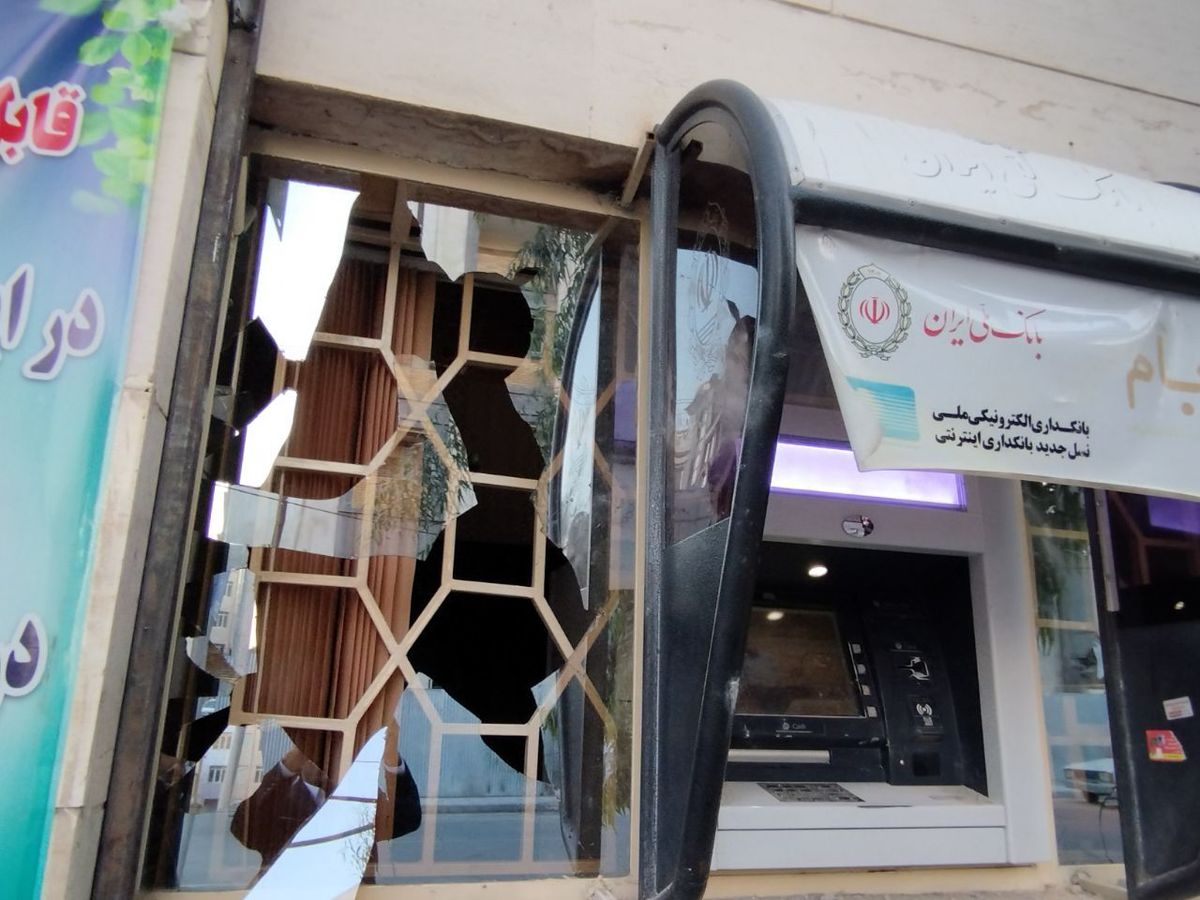 دستگیری تعدادی از عوامل تخریب اموال شهروندان در زاهدان 
