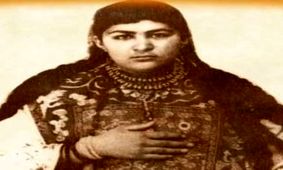 پنج عکس از «فاطمه سلطان»؛ دختر باغبان که همسر شاه شد 