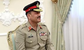تاکید فرمانده ارتش پاکستان به ادامه میانجیگری بی‌طرفانه میان ایران و آمریکا

