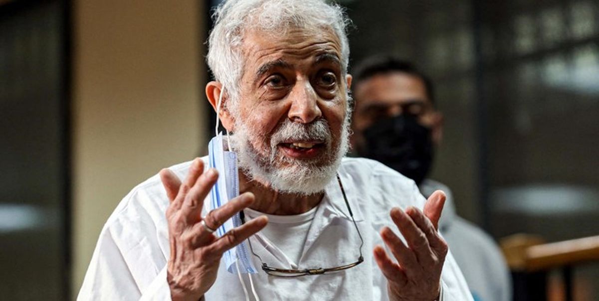  دادگاه مصر رهبر اخوان‌المسلمین را به حبس ابد محکوم کرد