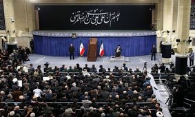 رهبر انقلاب: باید از خدمتگزاران کشور بویژه رئیس جمهور پرکار و پرتلاش حمایت شود/ مقابل آمریکا می ایستیم/ویدئو