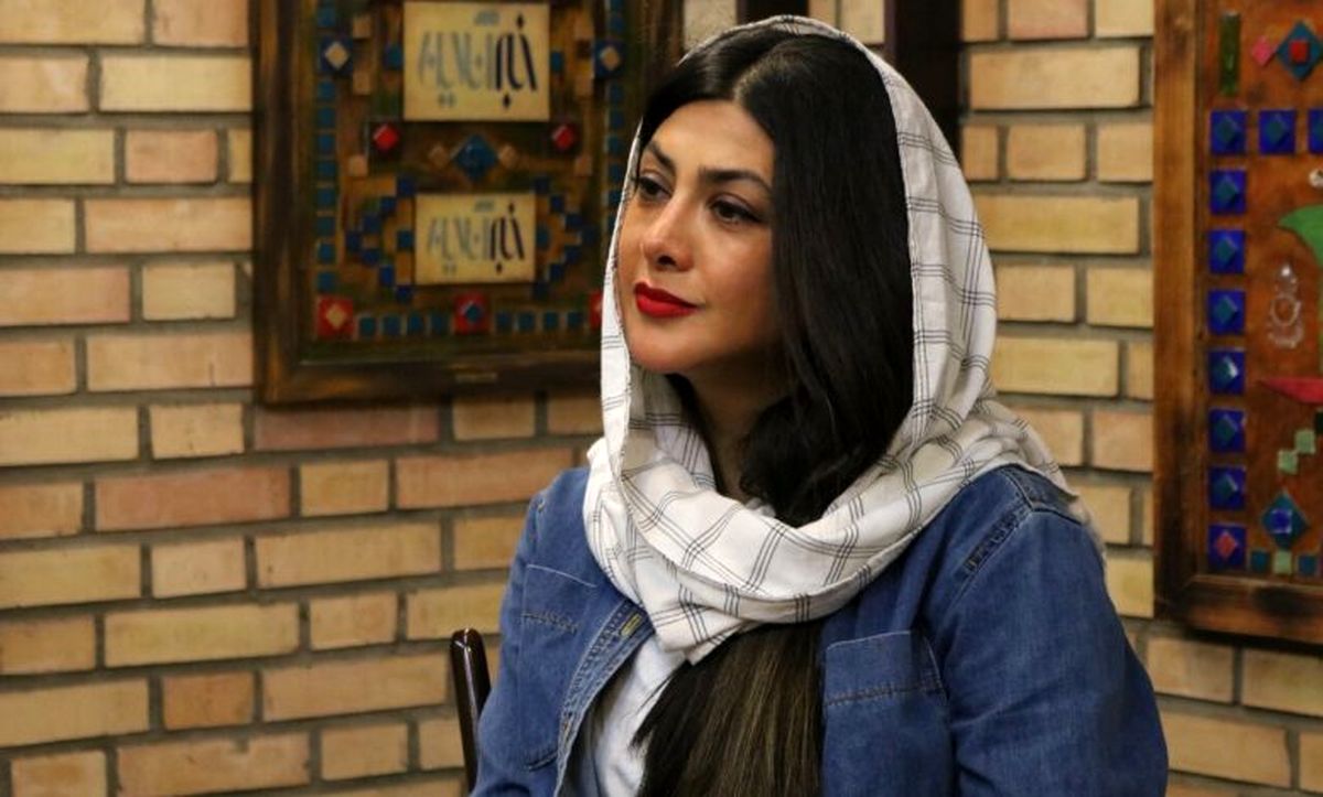 استایل کلاسیک آزاده صمدی در اصفهان توجهات را به خود جلب کرد