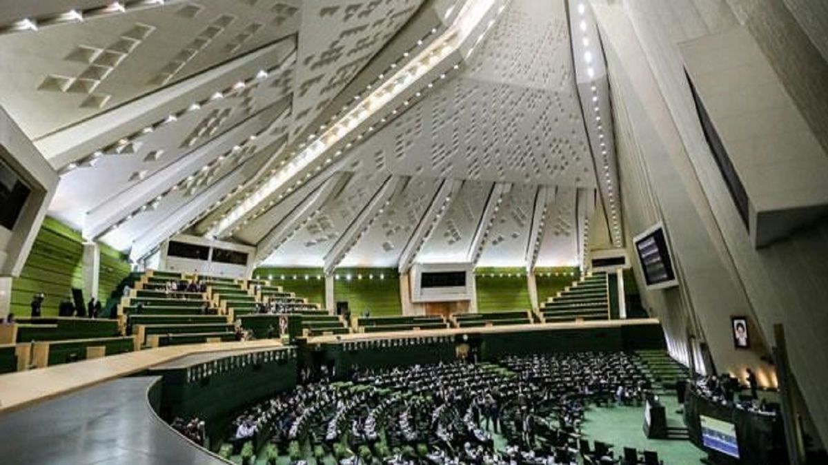 شکسته‌شدن آمار ثبت‌نام کنندگان ادوار مجلس/ ویدئو