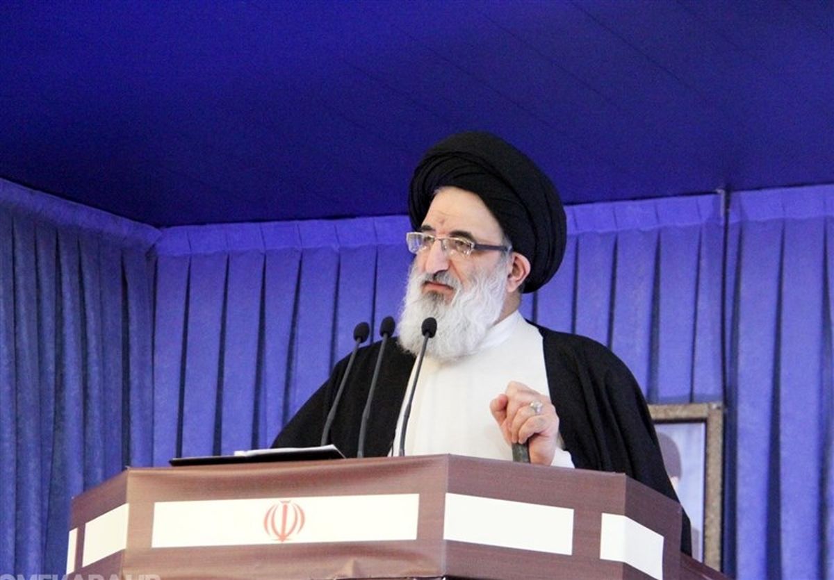 امام‌جمعه کرج خطاب به دولتی‌ها: آیا سزاوار است که مردم ‌در صف گوشت قرار بگیرند؟