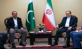 از یونیفورم نظامی تا  لباس رسمی فرمانده ارتش پاکستان