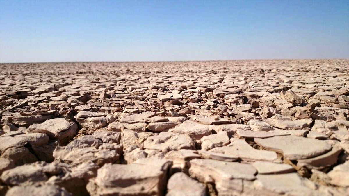 آواره شدن 200 خانوار به خاطر خشکیدن جازموریان