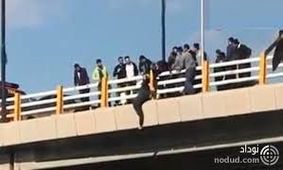 خودکشی از پل هوایی در مهاباد + فیلم