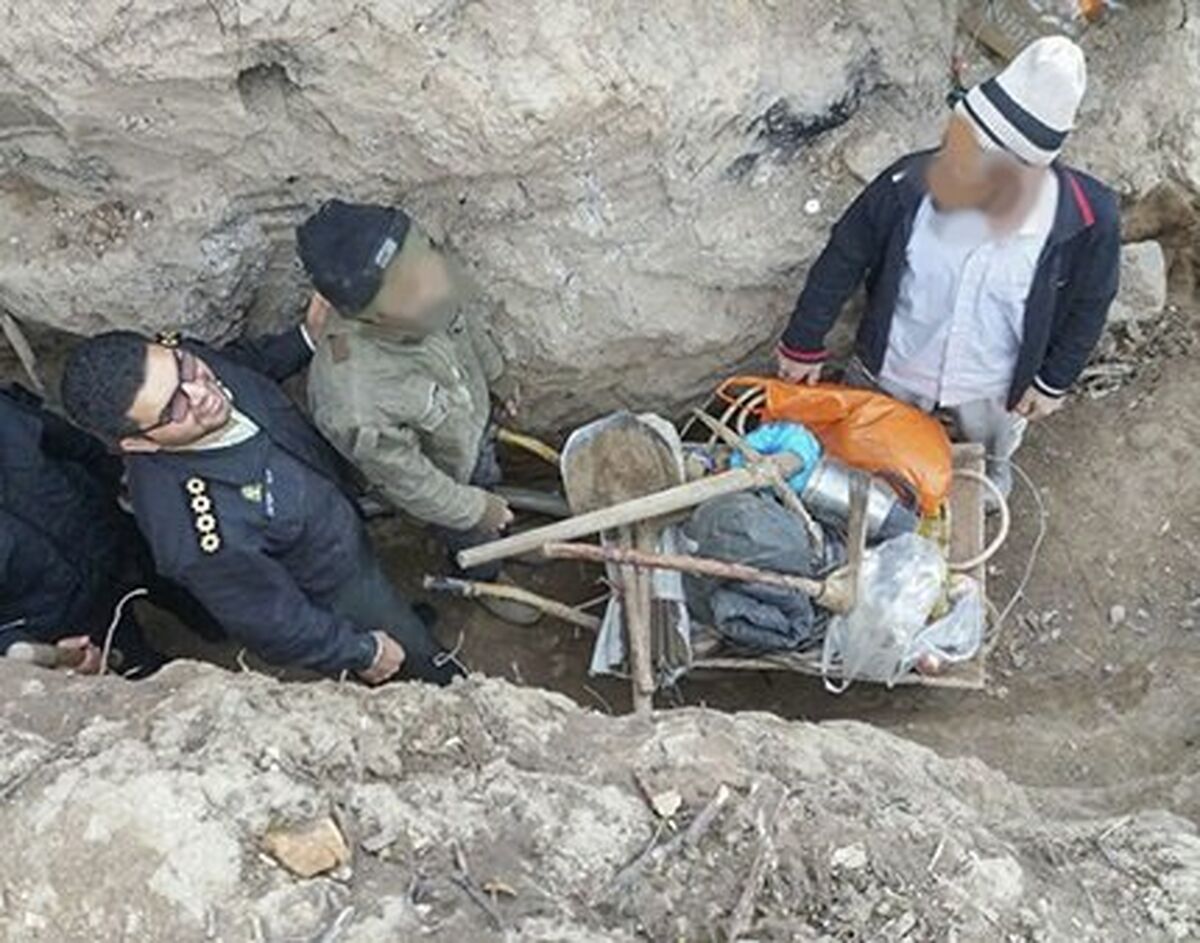دستگیری 10 نفر در حین جستجوی آثار باستانی
