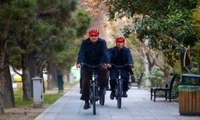دفاع محسن هاشمی از دوچرخه سواری شهردار تهران؛ نه تبلیغاتی بود نه ریاکاری