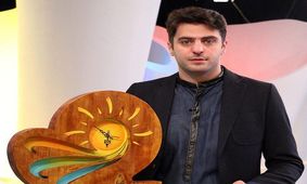 ویدئو/کنایه علی ضیاء، مجری «فرمول یک» به حواشی این روزهای فوتبال ایران