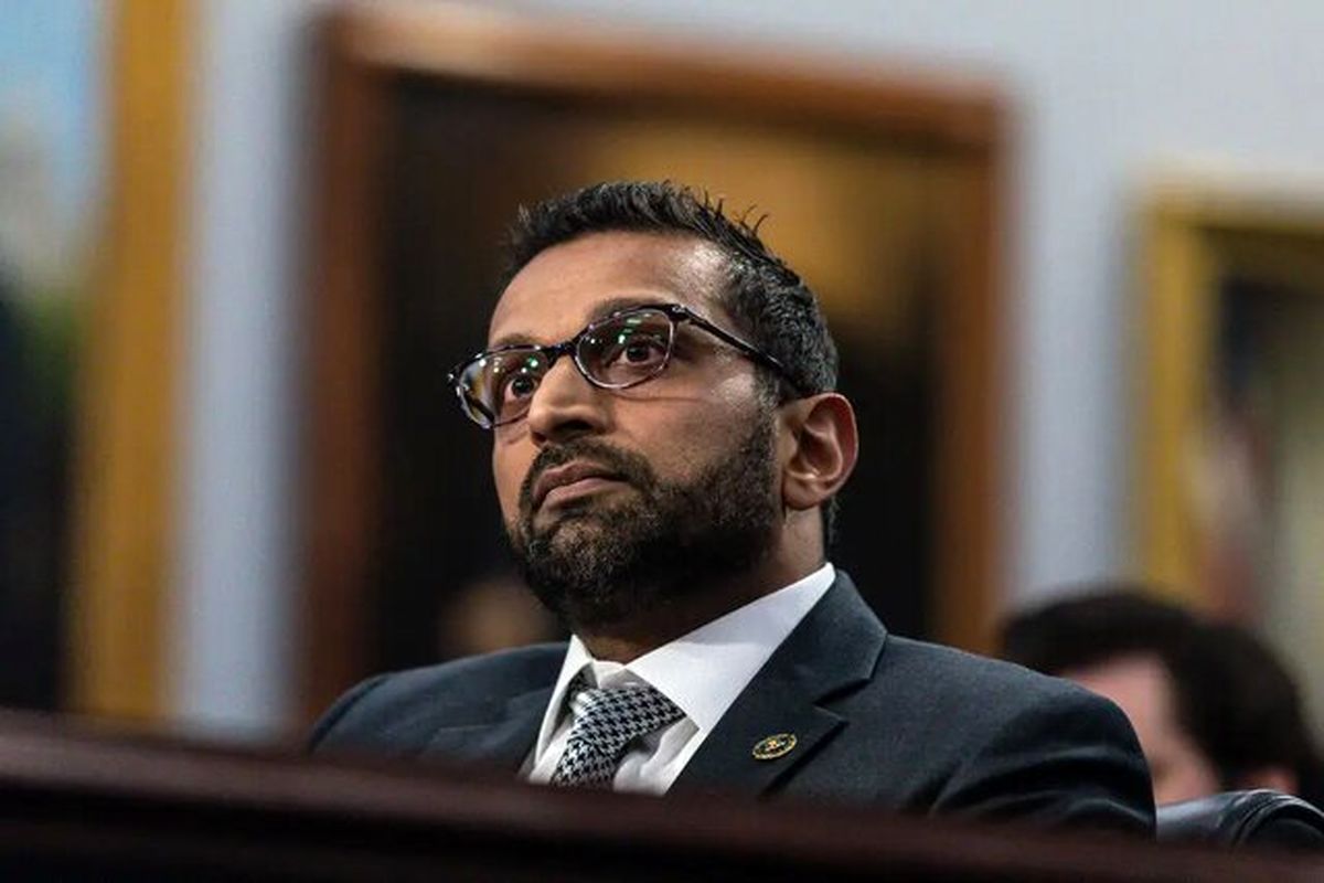 ترامپ برکناری مدیر اف بی آی را بررسی می‌کند