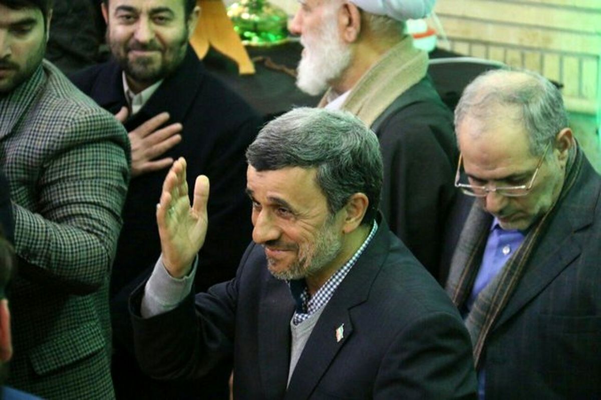 احمدی‌نژاد: در باره آینده انقلاب و کشور نگرانی وجود ندارد