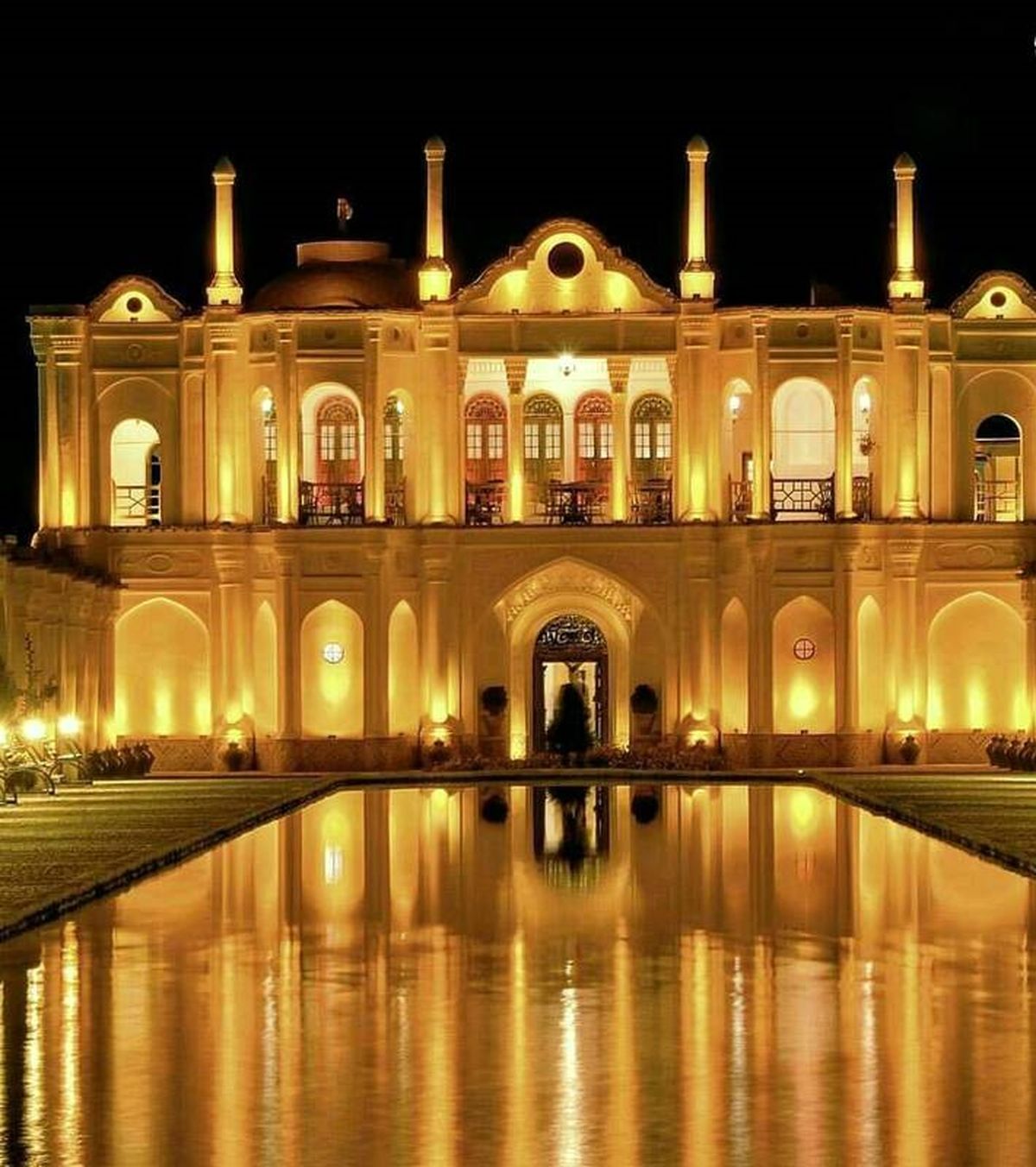 تصویر عمارتی باشکوه در کرمان