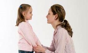 چرا مجبور کردن کودکان به بوسیدن دیگران کار اشتباهی است؟